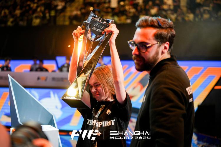 CS2再次打破在线记录，时隔一个月