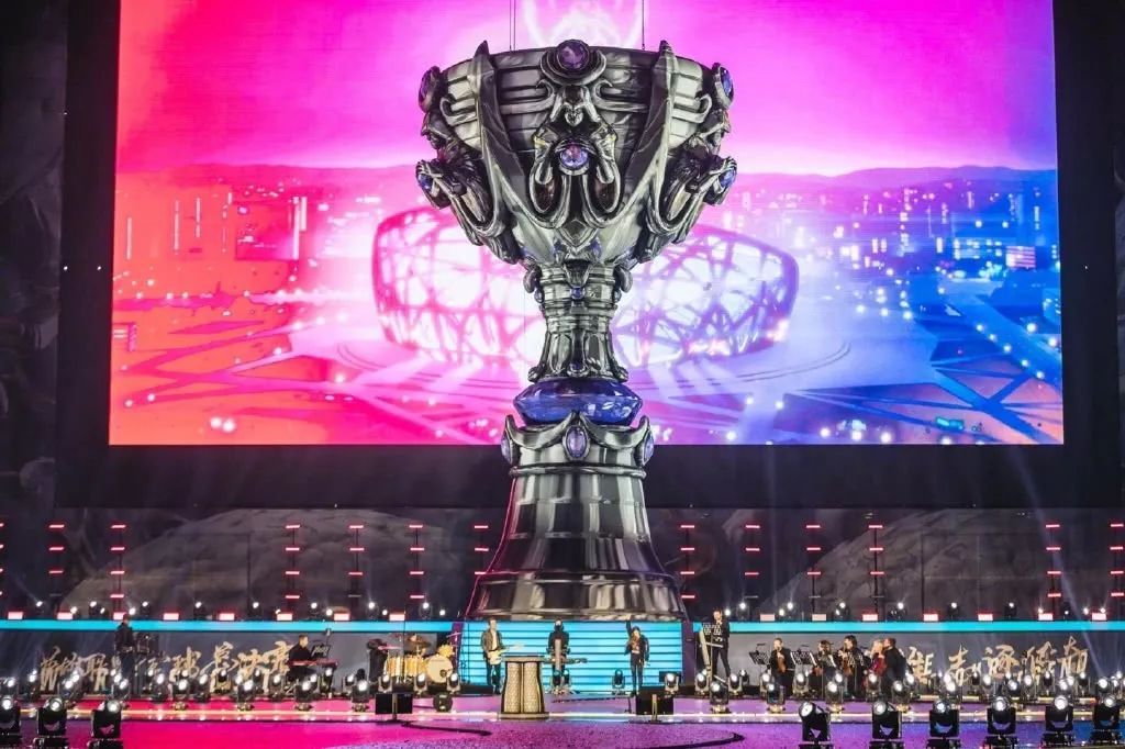 恭喜武汉eStarPro锁定2022KPL夏季赛第三轮S组并晋级季后赛