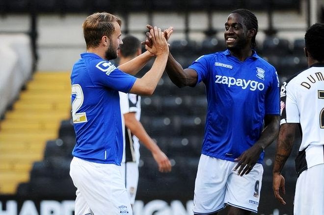 Deft成为首位达成LCK联赛3000击杀的选手