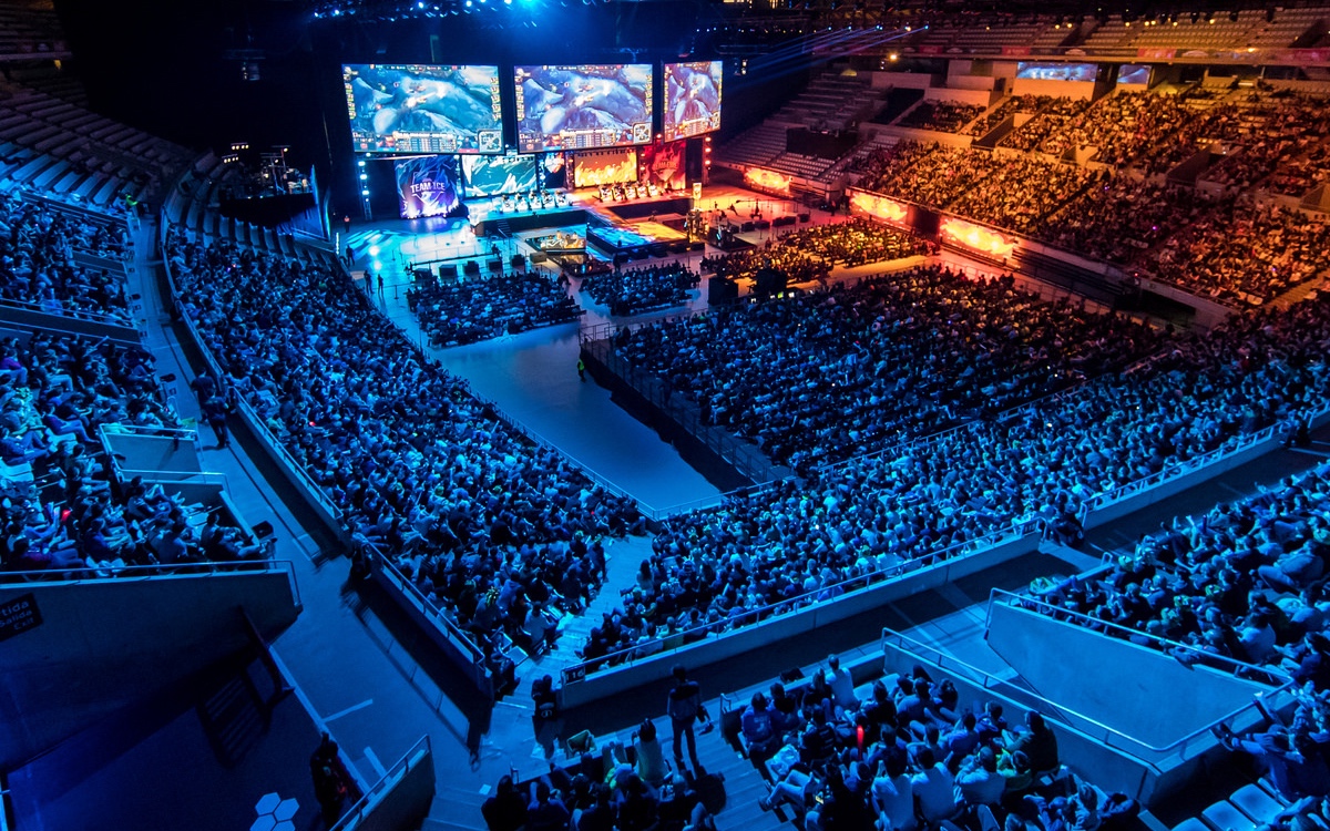 FURIA Esports 和 Astralis 面对 PGL 布加勒斯特 2025 的淘汰威胁