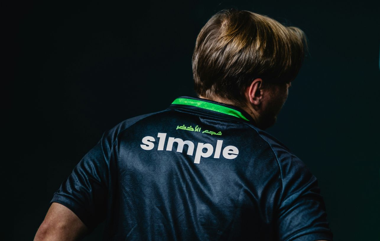 在历史上的这一天： Top Esports 赢得了2020年英雄联盟Mid-Season Cup冠军。