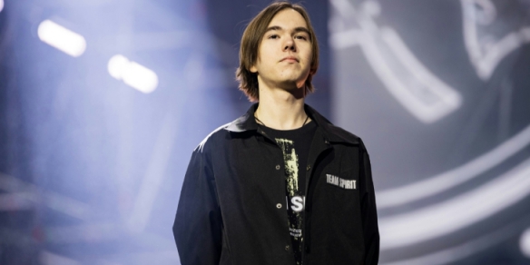 时隔1774天，Uzi和JackeyLove将再度在LPL季后赛交手